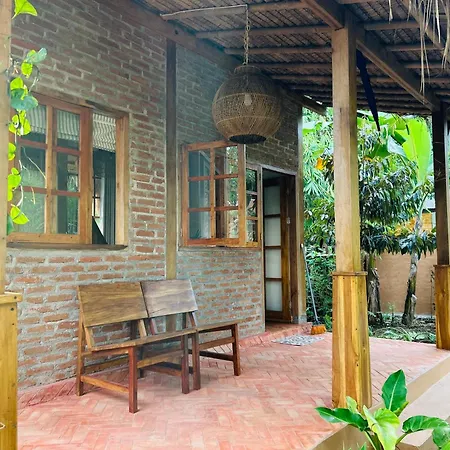 Santai House Apartment Tetebatu Exterior photo