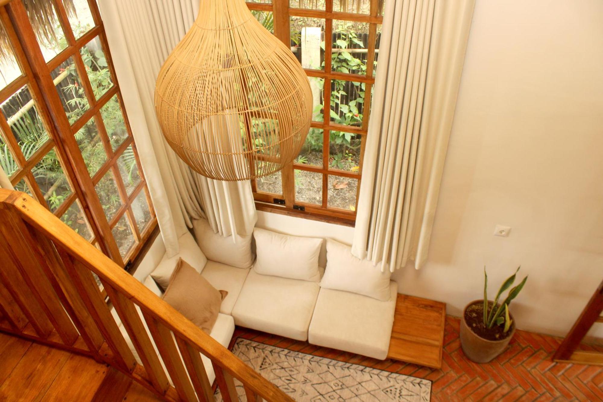 Homestay Santai House *