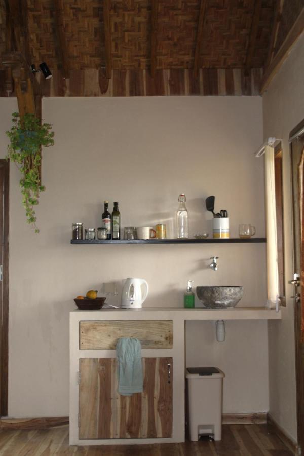 Homestay Santai House Tetebatu