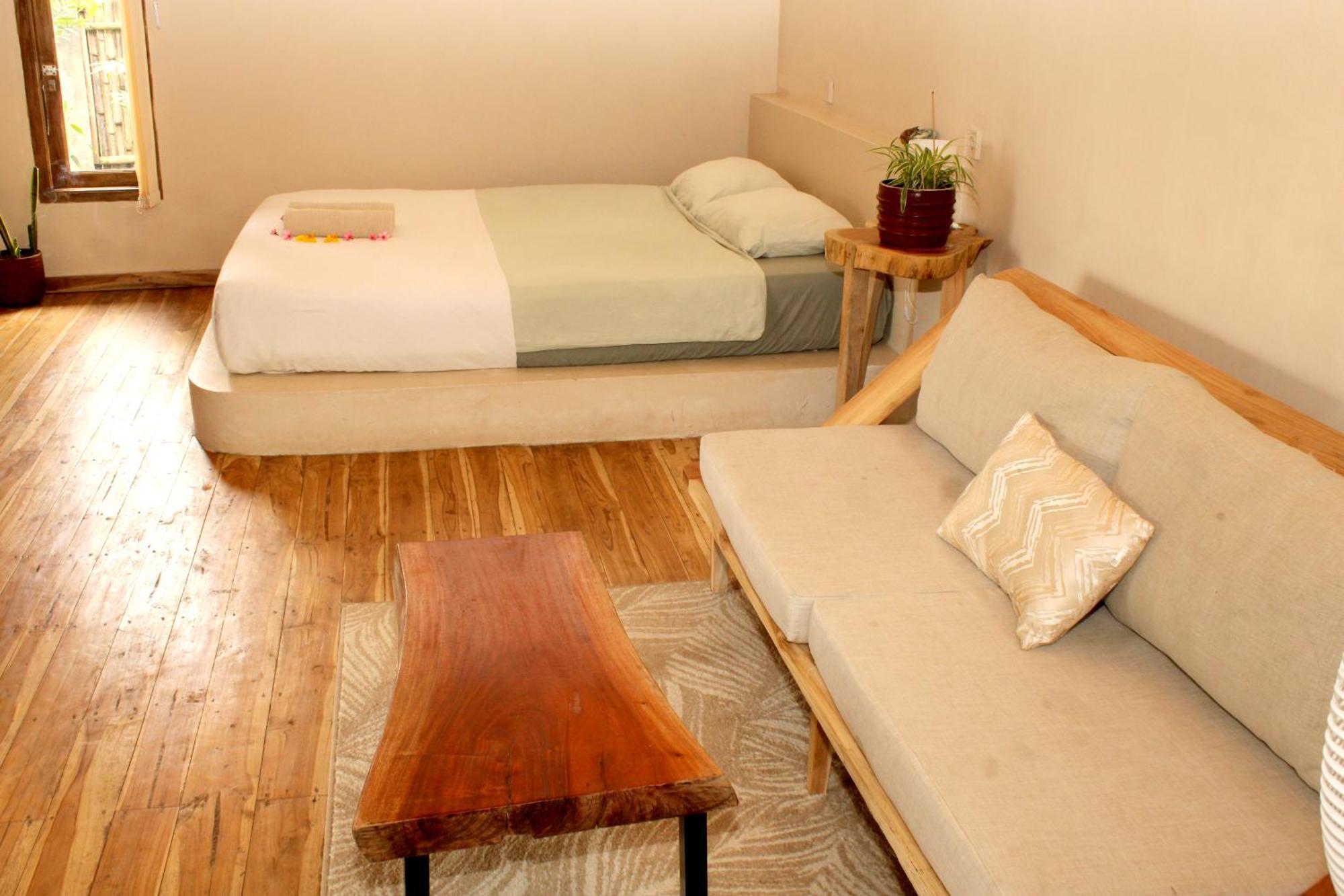 Homestay Santai House